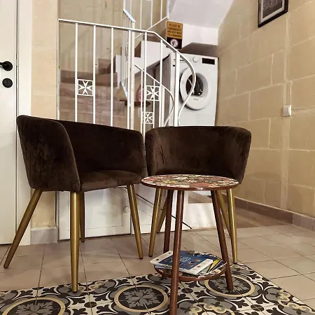 Mandaraggio Townhouse